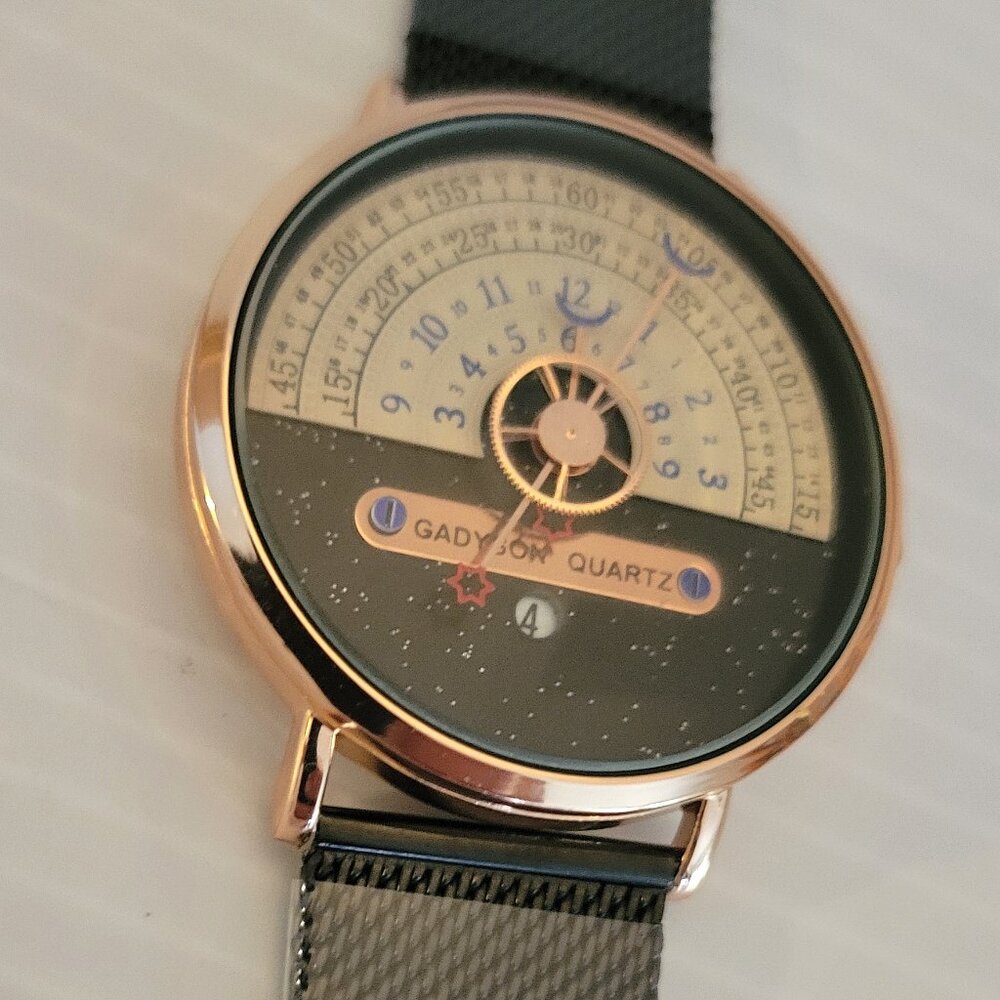 UNIQUE GADYSON MOON&STARS POINTER GOLD-TONE WATCH